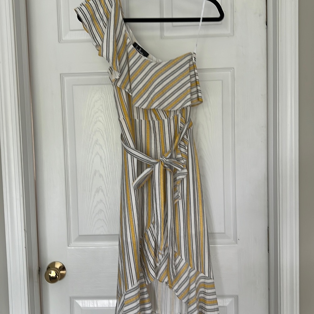 Lulus one shoulder summer dress
